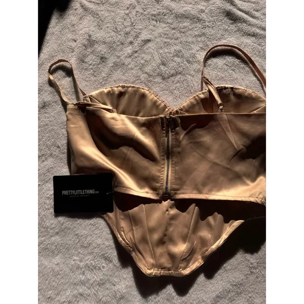 PRETTYLITTLETHING GOLD STRUCTURED SATIN SPLIT HEM HALTERNECK CORSET TOP size 6 - Image 5