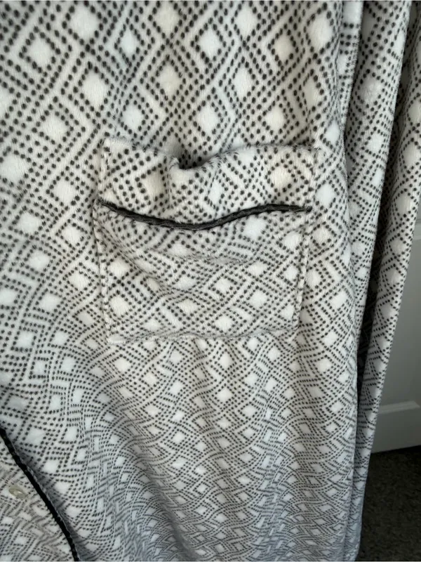 Nicole Miller New York XXL Ultra Soft Geometric Pajama Set NWOT - Image 7