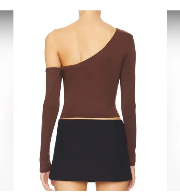 SUPERDOWN Revolve Sable Top in Chocolate Brown Off-Shoulder Women's Top - Image 2