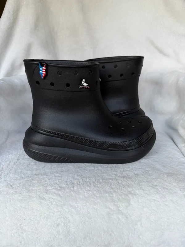 Crocs Unisex Crush Ankle Boots M6 / W 8 With Charms - Image 10