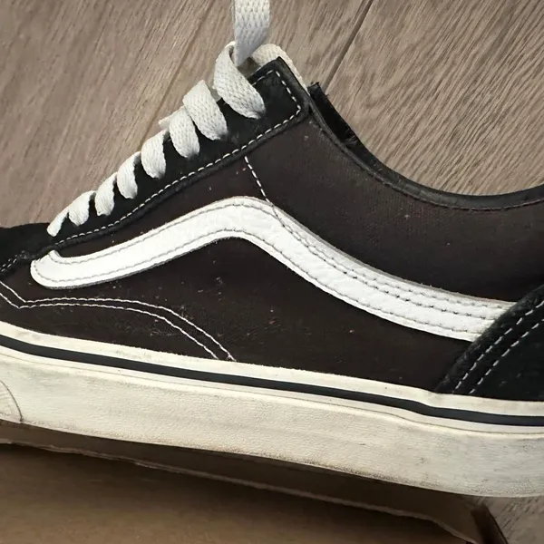 Vans Black and White sneakers - Image 7