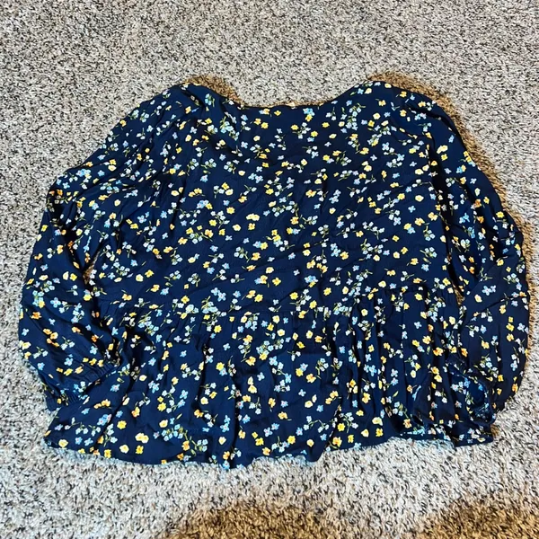 LOFT Navy Floral Print Peplum V Neck Blouse Women's‎ Size Small - Image 7