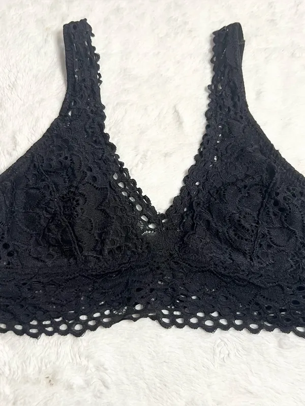 True Black Floral Lace Bralette Wireless Comfort Bra Size Medium - Image 5