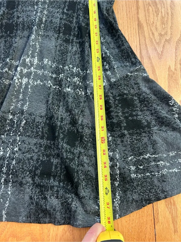 Betsey Johnson Gray Black Abstract Plaid Knit Skater Dress Womens Size 8 - Image 7