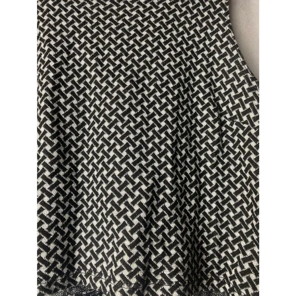 Altar’d State sparkle Boho Grunge Black & White Teen Sleeveless Crop Top L - Image 2