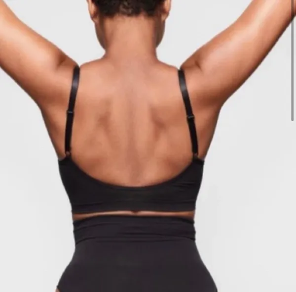 SKIMS Sculpting Bralette S/M - Image 2
