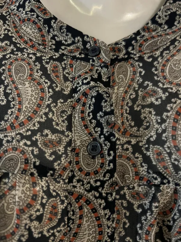 Banana Republic Blouse Womens XL Black Paisley Ruffle Henley Long Sleeve Top - Image 7