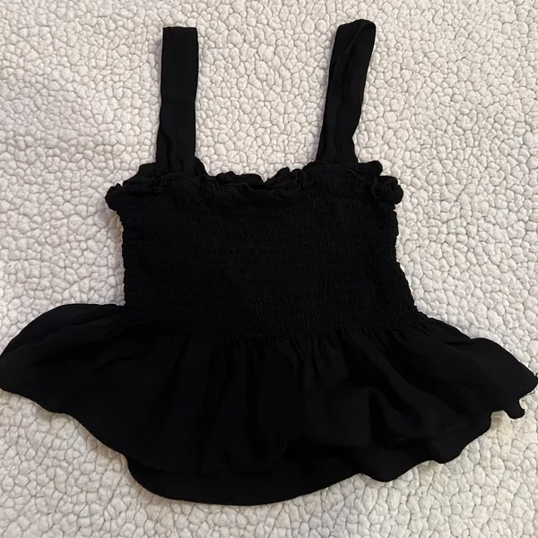 Black ruffle tank top - Image 2