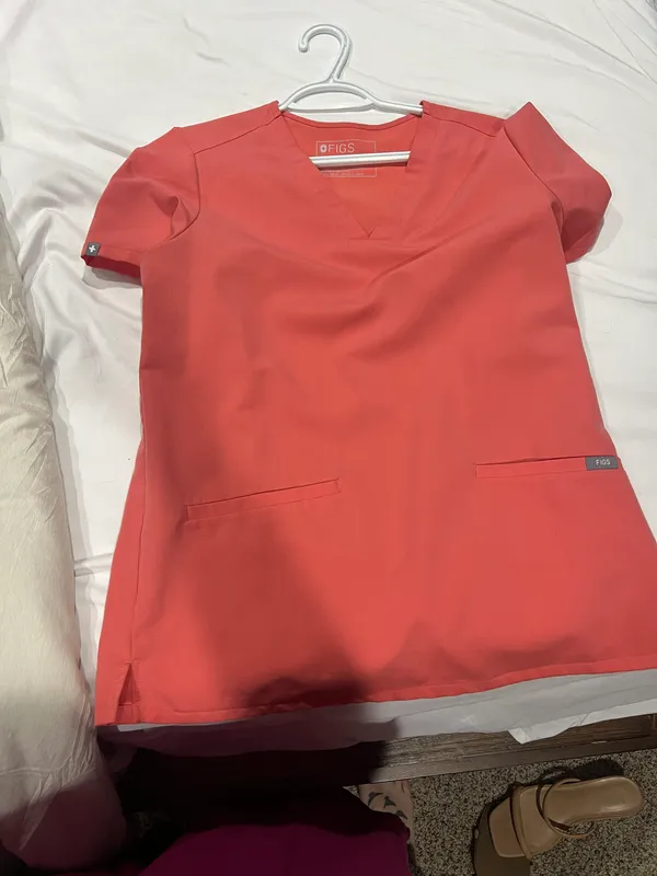 scrub top - Image 2