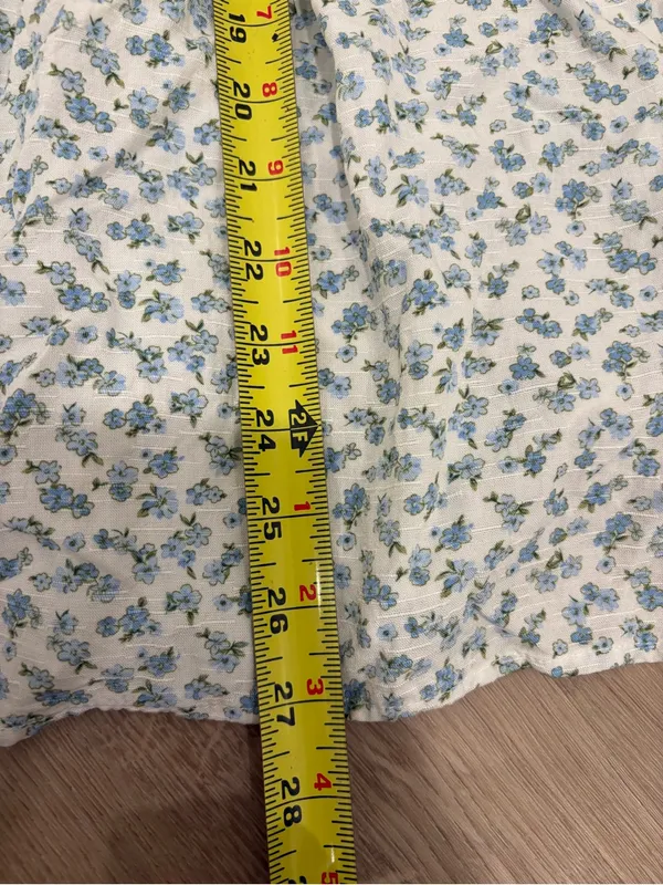 Live to be Spoiled Skirt Size XS - Image 4