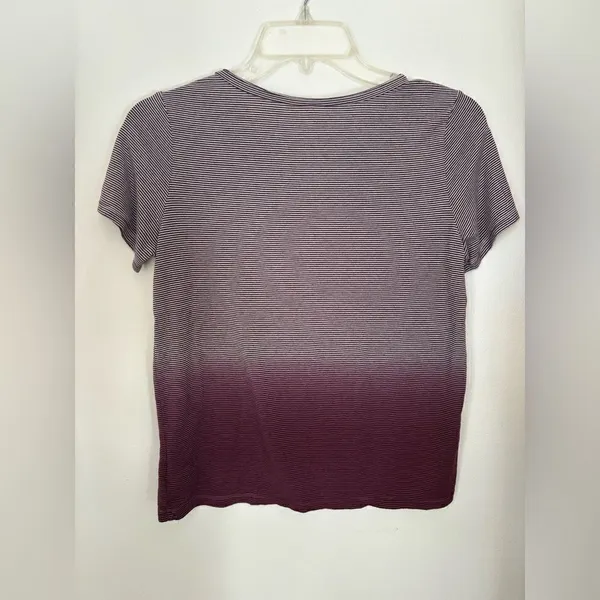 American Eagle Outfitters Crisscross V-Neck Ombre Stripe Tee Size XS - Image 7