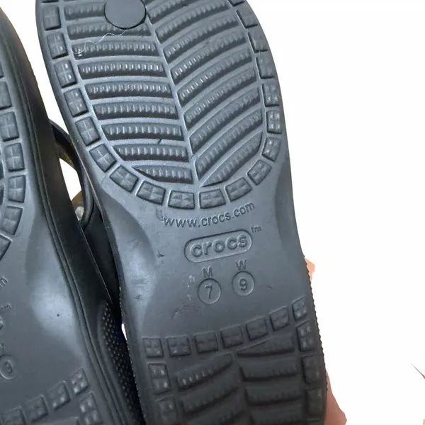 Crocs Black Thong Flip Flops Sz 9 Women - Image 4