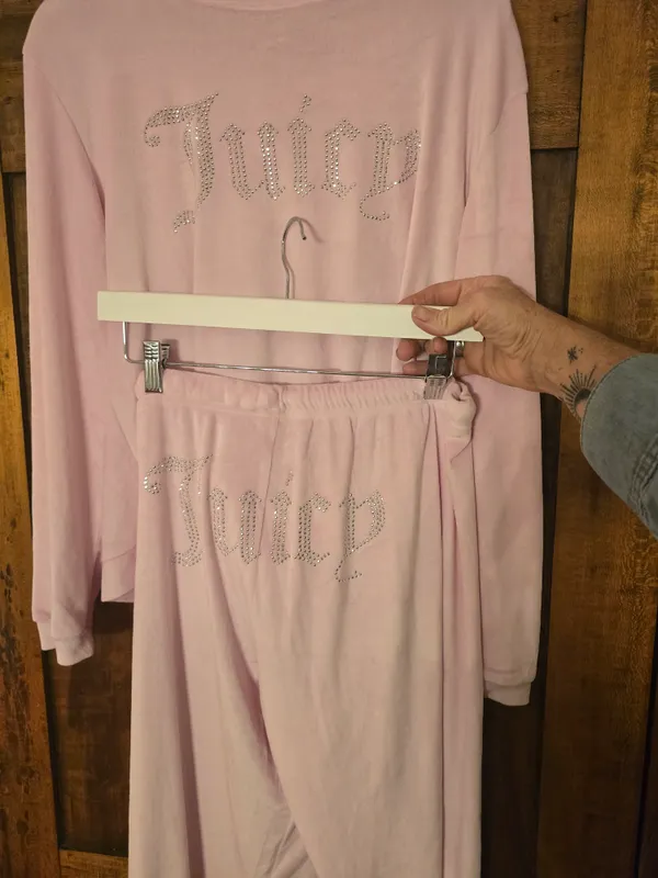 Juicy Couture Pink Velvet Logo-Studded Track Pants And Top Large - Image 7