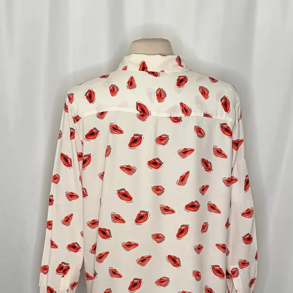 ZARA ZW Collection White Pink Lips Print Buttondown Top Blouse Lipstick X-Large - Image 9