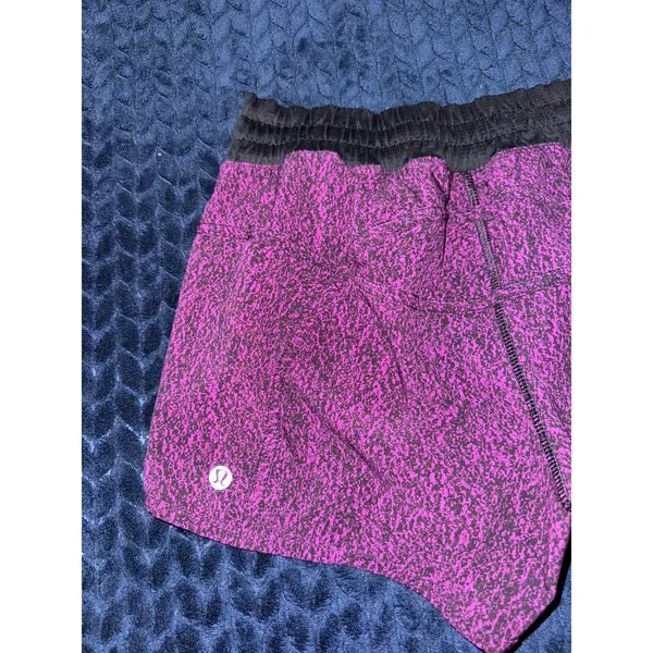 Lululemon Women's Run‎ Times Shorts Speckled Foil Magenta Purple Black Size 6 - Image 2