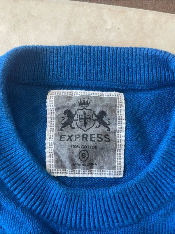 Express Women's Bright Blue Crewneck Sweater - Image 4