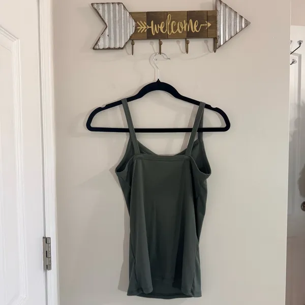 No Boundaries Olive Scoop Neck Tank Top Size Medium - Image 3
