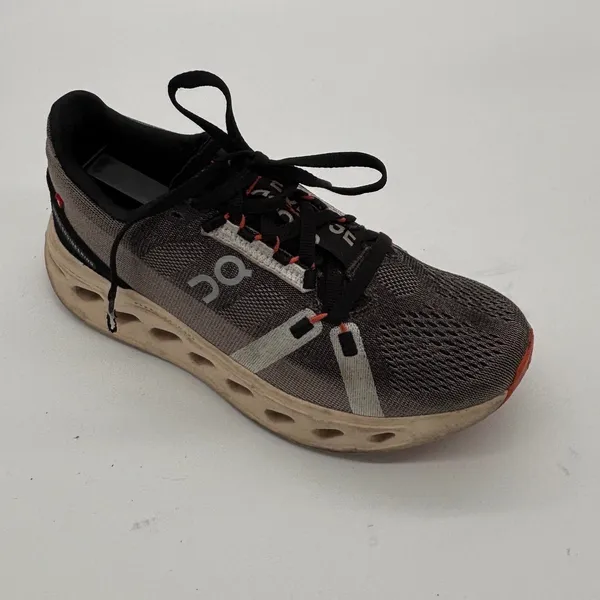 On Cloudsurfer Grey Black Running Shoe Right Shoe Only Womens 6 - Image 2