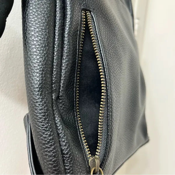 Elliott Lucca Black and Brown Leather Backpack - Image 4