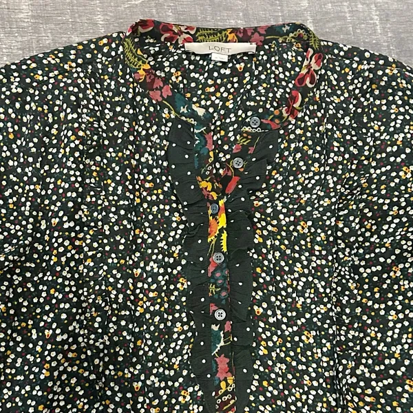 LOFT Long Sleeve Mini Print Blouse Womens M Ruffle Cuff Black Floral Flowy - Image 3