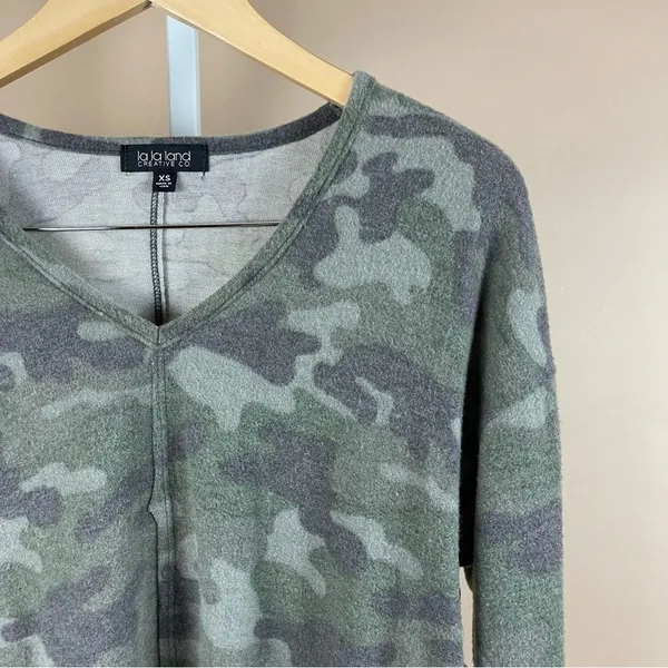 NEW La La Land XS Camo V Neck Fleece Long Sleeve Crop Top Buttery Soft Y2K - Image 9