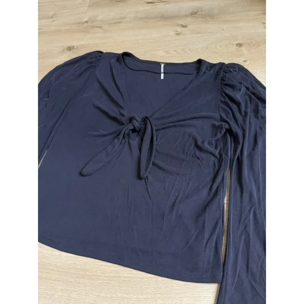 EUC Free People Tie The Knot Top Ribbed Puffed Long Sleeves Black Modal Size L - Image 6