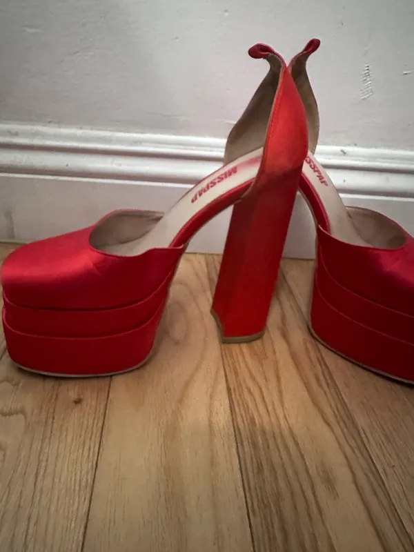 Red chunky platform heels Size 6.5 - Image 6