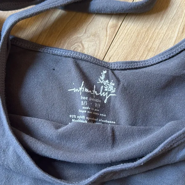 Gray Cropped Tank Top - Image 2