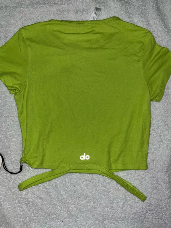 Alo Yoga Cropped Tee - Image 7
