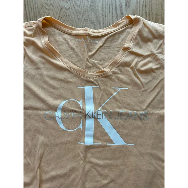 Women’s Calvin Klein Jeans V-neck Tshirt Cotton Light Yellow size Small/Medium - Image 2