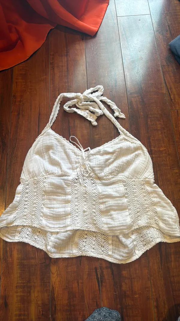 White halter  - Image 5