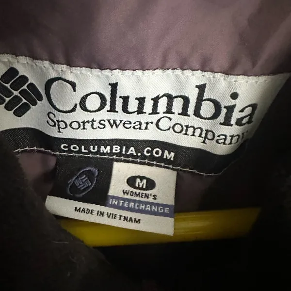 Like new! Columbia Lavendar Quilted Puffer Jacket - Image 3