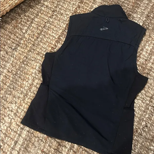 Brooks Women's Shield Hybrid Vest Black Size Small 221507 - Image 8