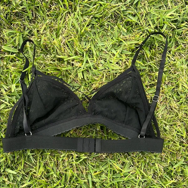 Black Lace Triangle Bra with Adjustable Straps Size M - Image 3