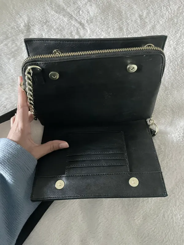 Crossbody - Image 3