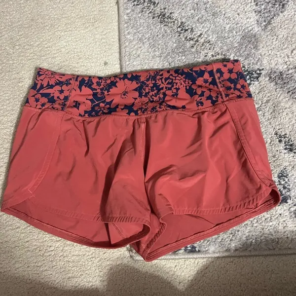 Lululemon‎ Run Times Short II Sz 6 - Image 14