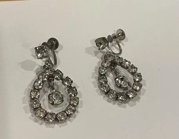 Signed Coro Vintage Silver Tone Screw On Non Pierced Dangle Drop Earrings - Image 6