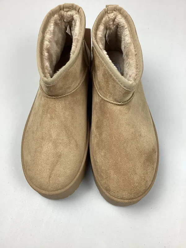 Olivia & Kate Faux Suede Faux Fur Tan Platform Booties Size 9 New with Tag - Image 3