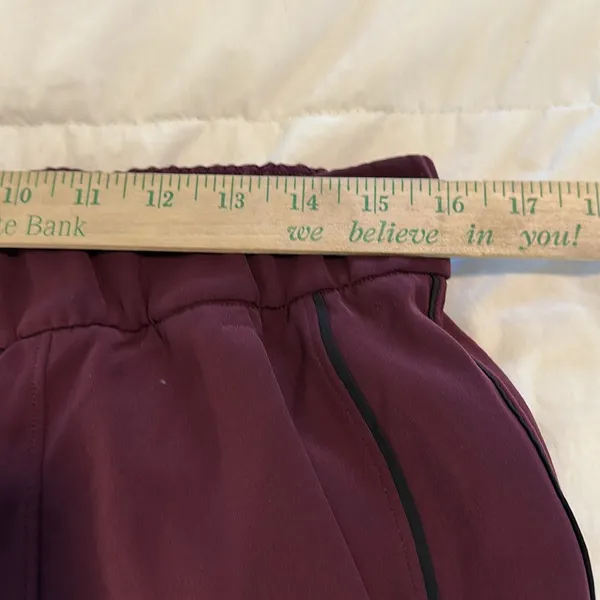 Lululemon On the Right Track Relaxed fit Pant Burgandy/ Wine size 10. - Image 12