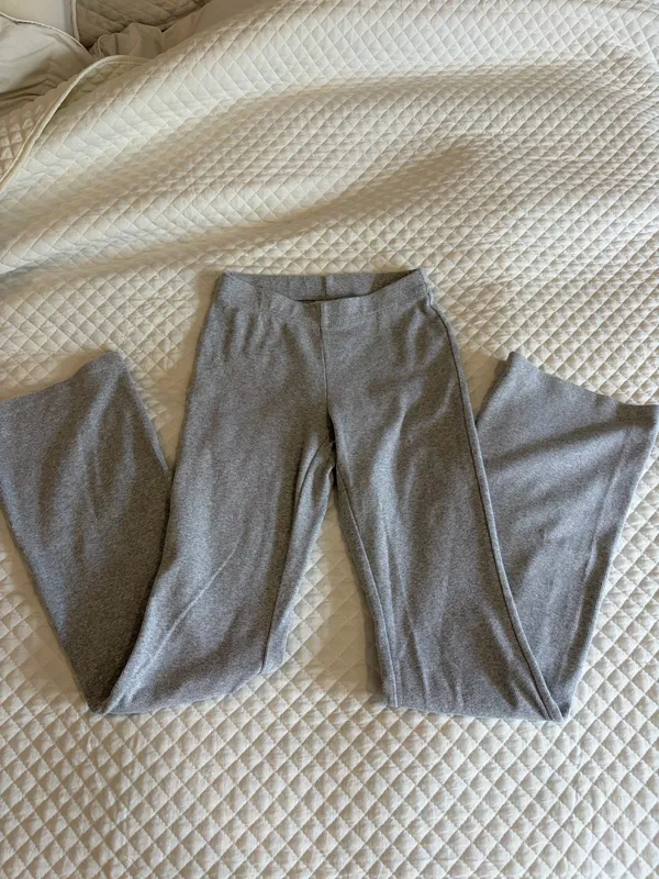 Aritzia TNA cozy fleece flare leggings - Image 4