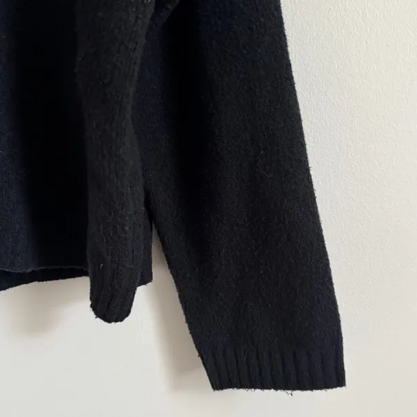 Abercrombie & Fitch Black Turtleneck Sweater Size Medium Wedge - Image 8