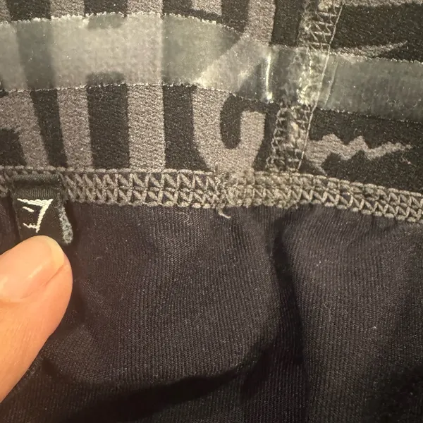 Gymshark Charcoal and Black Activewear - Image 3