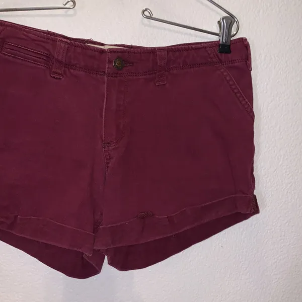Hollister chino midi short longest length 4” inseam burgundy Summer shorts - Image 3