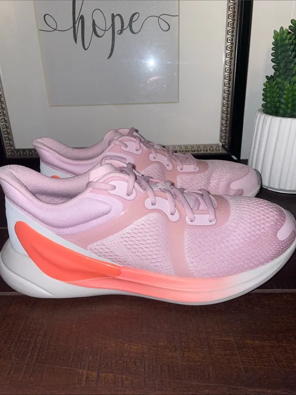 Lululemon Blissfeel Run Pink Athletic Running Sneakers Size 6 Like New - Image 2
