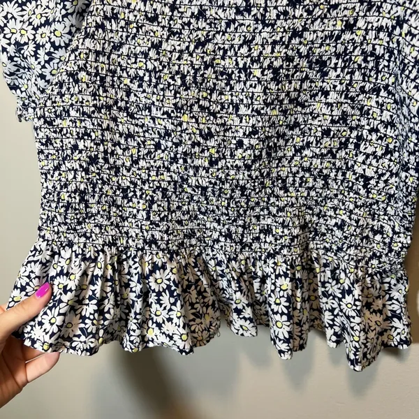 J. Crew Puff Sleeve Smocked Peplum Daisy‎ Floral Top Navy White Cotton Medium - Image 4