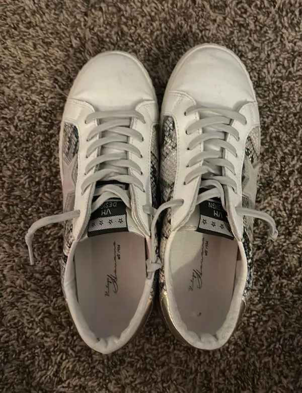 Sneakers - Image 6