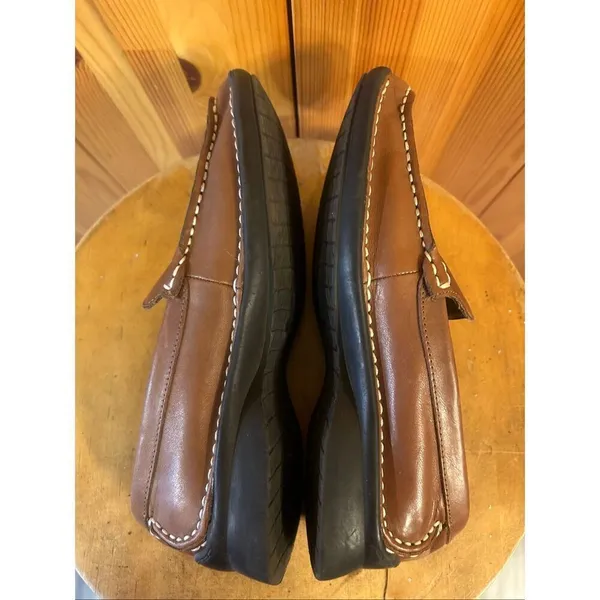 Thom McAn Size 7 Women Leather Shoes Slip on Flat Heel Comfort Loafers - Image 6