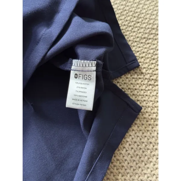 FIGS Women's Technical Collection Scrub Top Blue Short Sleeve V Neck Sz 2XS - Image 5