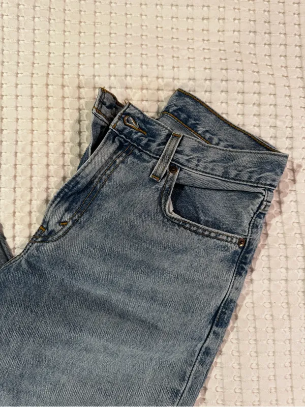 Classic Women’s Levi’s Jeans - Image 2