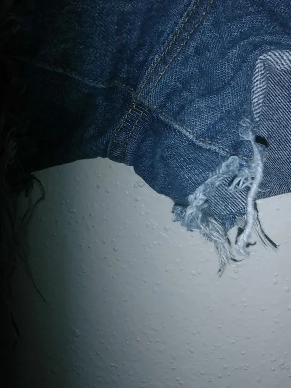 Zara 2 High Rise Dark Wash Raw Hem Plain Pocket Jeans Shorts - Image 3